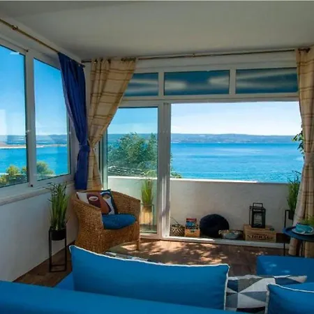 Deluxe Seaview