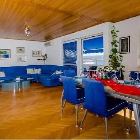 Διαμέρισμα Deluxe Seaview *