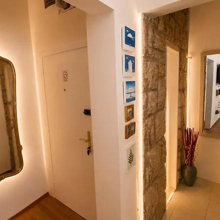 Deluxe Seaview Apartman *