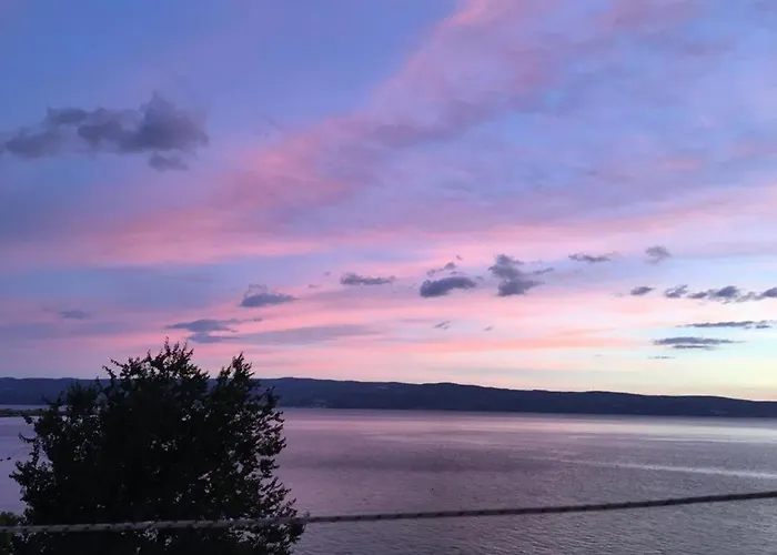 Deluxe Seaview